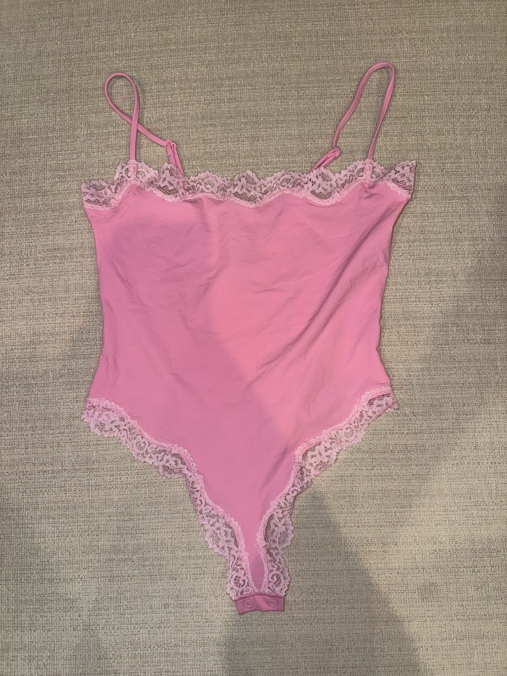 SKIMS Fits Everybody Lace Cami Bodysuit | Bubblegum